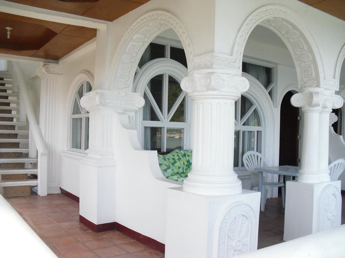 Blue Crystal Beach Resort Пуэрто-Галера Экстерьер фото